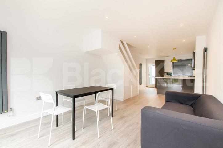 			NEW INSTRUCTION, 2 Bedroom, 1 bath, 1 reception House			 Waterside Close, Shad Thames